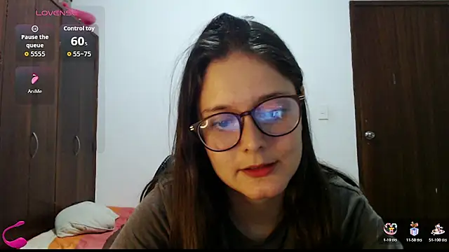Snapshot of CarlaLorez chatting on July 5, 2026, 9:32 pm CarlaLorez online show from July 5, 2026, 9:32 pm