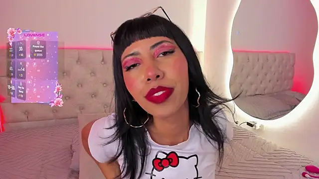 Snapshot of Nina_fox_0691 chatting on November 15, 2025, 2:32 pm Nina fox 0691 online show from November 15, 2025, 2:32 pm