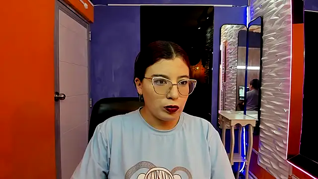 Snapshot of allison_mc chatting on November 6, 2025, 3:43 am allison mc online show from November 6, 2025, 3:43 am