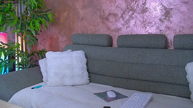 Snapshot of xo_Rebeca chatting on October 13, 2025, 6:26 am xo Rebeca online show from October 13, 2025, 6:26 am