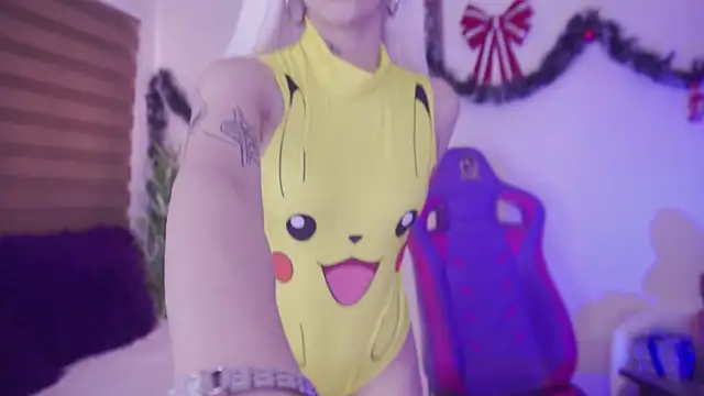 Snapshot of Giia_Moretti_ chatting on December 4, 2025, 7:24 pm Giia Moretti online show from December 4, 2025, 7:24 pm