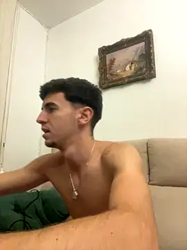 suarezz  online show from October 16, 2025, 6:16 pm