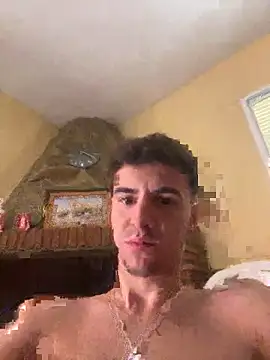 suarezz  online show from October 8, 2025, 11:23 am