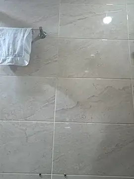 karla-bruni online show from March 1, 2026, 10:59 am