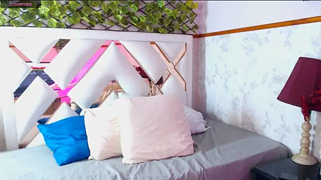 Snapshot of Alex_Millerss chatting on November 26, 2025, 10:43 pm Alex Millerss online show from November 26, 2025, 10:43 pm