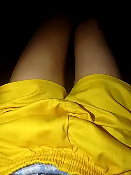 SKELLY09009 online show from April 28, 2026, 7:35 am