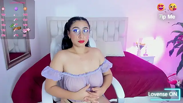 Amara18   online show from February 12, 2026, 7:46 pm