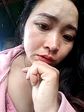 Snapshot of miemie-xx chatting on October 12, 2025, 11:28 pm miemie-xx online show from October 12, 2025, 11:28 pm