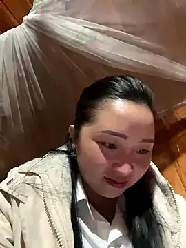 Snapshot of miemie-xx chatting on December 16, 2025, 11:58 am miemie-xx online show from December 16, 2025, 11:58 am