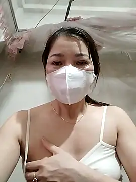 Snapshot of ladzy_sexy chatting on November 11, 2025, 8:42 am ladzy sexy online show from November 11, 2025, 8:42 am