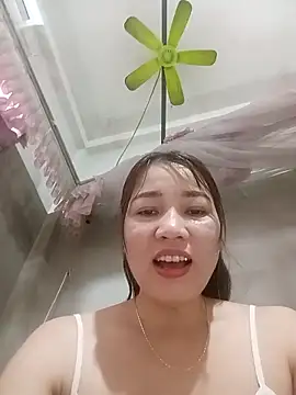 Snapshot of ladzy_sexy chatting on February 8, 2026, 5:05 am ladzy sexy online show from February 8, 2026, 5:05 am