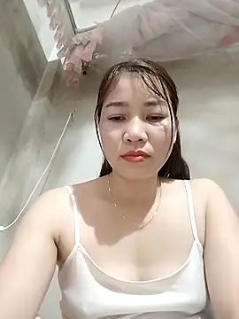 Snapshot of ladzy_sexy chatting on February 20, 2026, 1:46 pm ladzy sexy online show from February 20, 2026, 1:46 pm