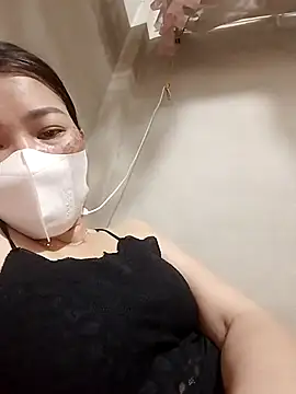 Snapshot of ladzy_sexy chatting on October 30, 2025, 4:48 pm ladzy sexy online show from October 30, 2025, 4:48 pm