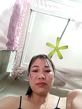 Snapshot of ladzy_sexy chatting on January 7, 2026, 7:41 pm ladzy sexy online show from January 7, 2026, 7:41 pm