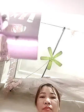 ladzy sexy online show from March 18, 2026, 11:05 pm