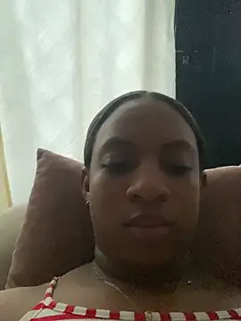 NahomyHart online show from November 3, 2025, 12:20 pm