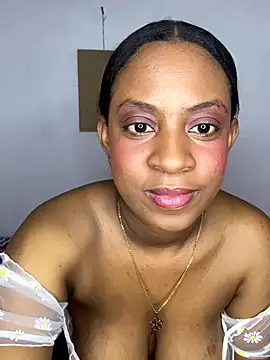 NahomyHart online show from October 14, 2025, 5:19 am