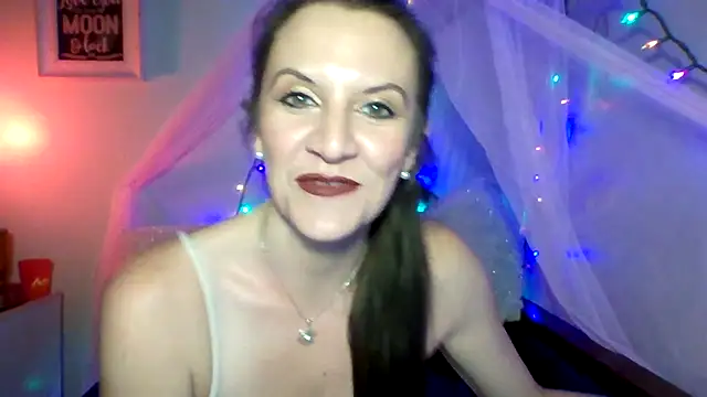 Snapshot of easy_briezy chatting on December 18, 2025, 5:12 am easy briezy online show from December 18, 2025, 5:12 am