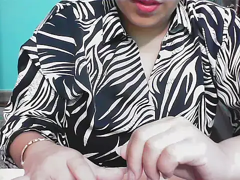 Snapshot of Simi-143 chatting on October 11, 2025, 6:36 am Simi-143 online show from October 11, 2025, 6:36 am