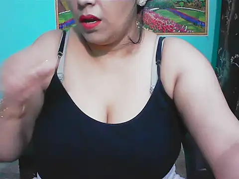 Snapshot of Simi-143 chatting on October 31, 2025, 6:10 am Simi-143 online show from October 31, 2025, 6:10 am