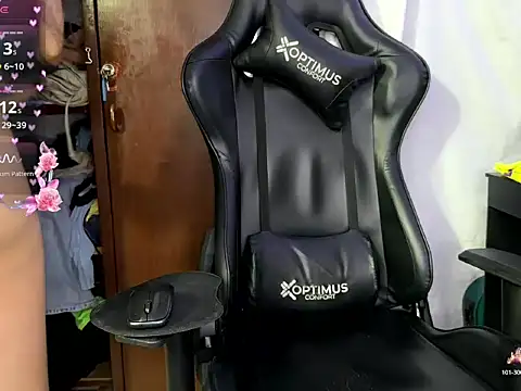 BigTitsGirl04 online show from March 27, 2026, 2:31 am