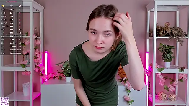 Snapshot of LittleCutieSandy chatting on October 28, 2025, 3:07 am LittleCutieSandy online show from October 28, 2025, 3:07 am