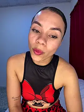 Crystal 555 online show from October 28, 2025, 5:50 am