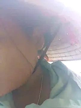 Snapshot of hello-cute chatting on November 6, 2025, 2:26 am hello-cute online show from November 6, 2025, 2:26 am