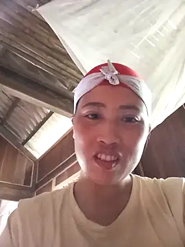 jerry-xx online show from April 7, 2026, 3:41 am