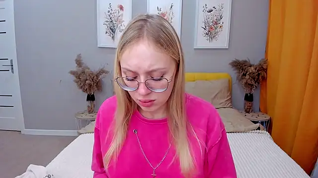 CeaneLino online show from November 24, 2025, 8:14 am