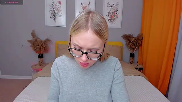 CeaneLino online show from November 13, 2025, 7:40 pm