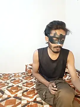 Lovebirdss online show from November 18, 2025, 8:39 am