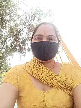 Snapshot of Ut_kanchna chatting on November 12, 2025, 5:00 am Ut kanchna online show from November 12, 2025, 5:00 am