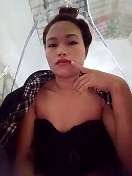 Snapshot of Rabbit-small chatting on October 23, 2025, 6:39 pm Rabbit-small online show from October 23, 2025, 6:39 pm