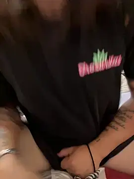 Snapshot of lapd1989 chatting on March 13, 2026, 5:40 pm lapd1989 online show from March 13, 2026, 5:40 pm