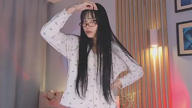 hellowianny online show from October 16, 2025, 2:36 pm