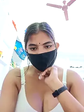 Hot radhaji online show from December 15, 2025, 5:41 pm