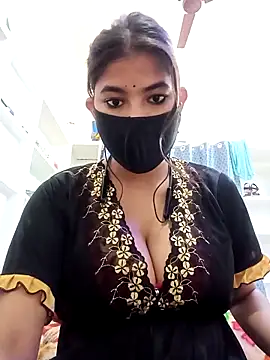 Hot radhaji online show from February 13, 2026, 4:18 pm