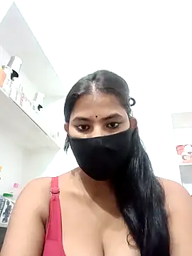 Hot radhaji online show from November 5, 2025, 8:23 pm