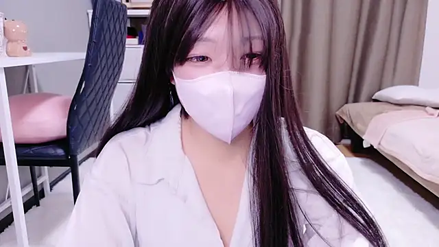 YuKa-zaurusu online show from November 12, 2025, 9:35 am