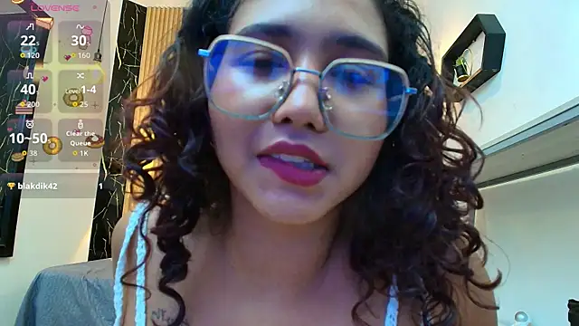 Snapshot of SamanthaFox_8 chatting on May 11, 2026, 4:04 pm SamanthaFox 8 online show from May 11, 2026, 4:04 pm