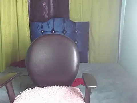 Melani ebony online show from February 16, 2026, 1:21 pm