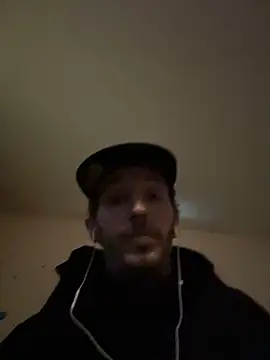 Snapshot of daddysway123 chatting on October 7, 2025, 2:29 pm daddysway123 online show from October 7, 2025, 2:29 pm