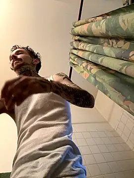 Snapshot of daddysway123 chatting on October 13, 2025, 1:12 pm daddysway123 online show from October 13, 2025, 1:12 pm