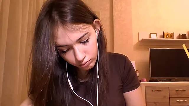 CeyaLier online show from November 13, 2025, 5:17 pm