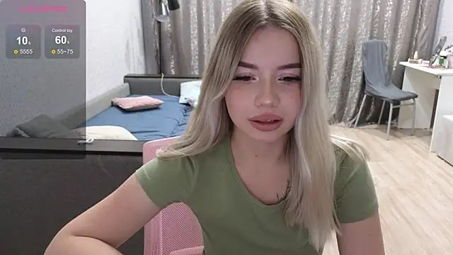 Snapshot of Mayyyyyyyymayyyyyy chatting on October 11, 2025, 10:33 pm Mayyyyyyyymayyyyyy online show from October 11, 2025, 10:33 pm