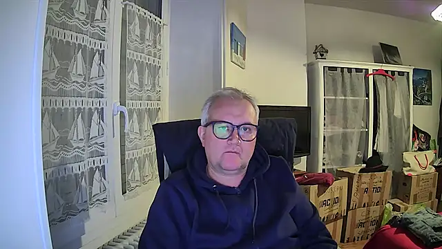 macdut67 online show from November 2, 2025, 5:07 pm