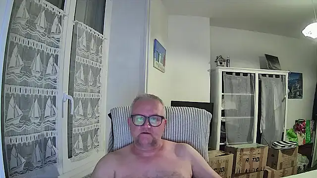 macdut67 online show from April 15, 2026, 11:38 pm