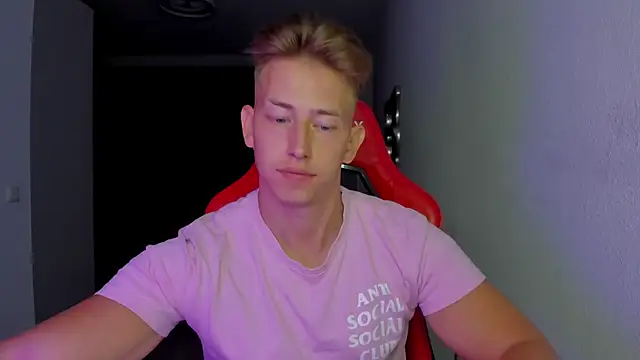 Snapshot of find0m_master chatting on November 14, 2025, 12:14 am find0m master online show from November 14, 2025, 12:14 am