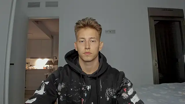 Snapshot of find0m_master chatting on December 14, 2025, 11:43 pm find0m master online show from December 14, 2025, 11:43 pm